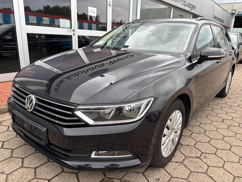 Gebraucht VW Passat 120 PS (88 kW) 2015 Schwarz Limousine