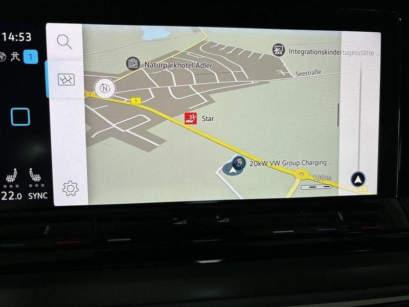 Gebraucht VW Multivan 150 PS (110 kW) 2024 Deep black perleffekt Van