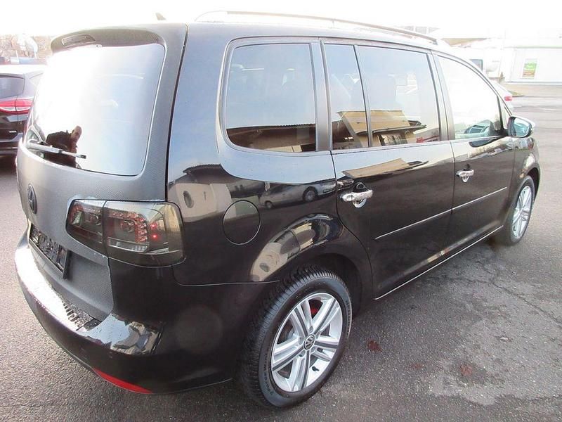 Gebraucht VW Touran Match 140 PS (102 kW) 2012 Schwarz Van / Kleinbus