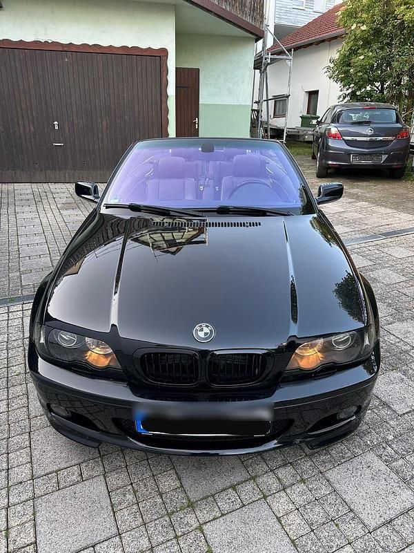 Schwarz Gebraucht 2003 BMW 320 Cabriolet Cabrio | 8.999 € (Etwas zu teuer) - Bild 1/4