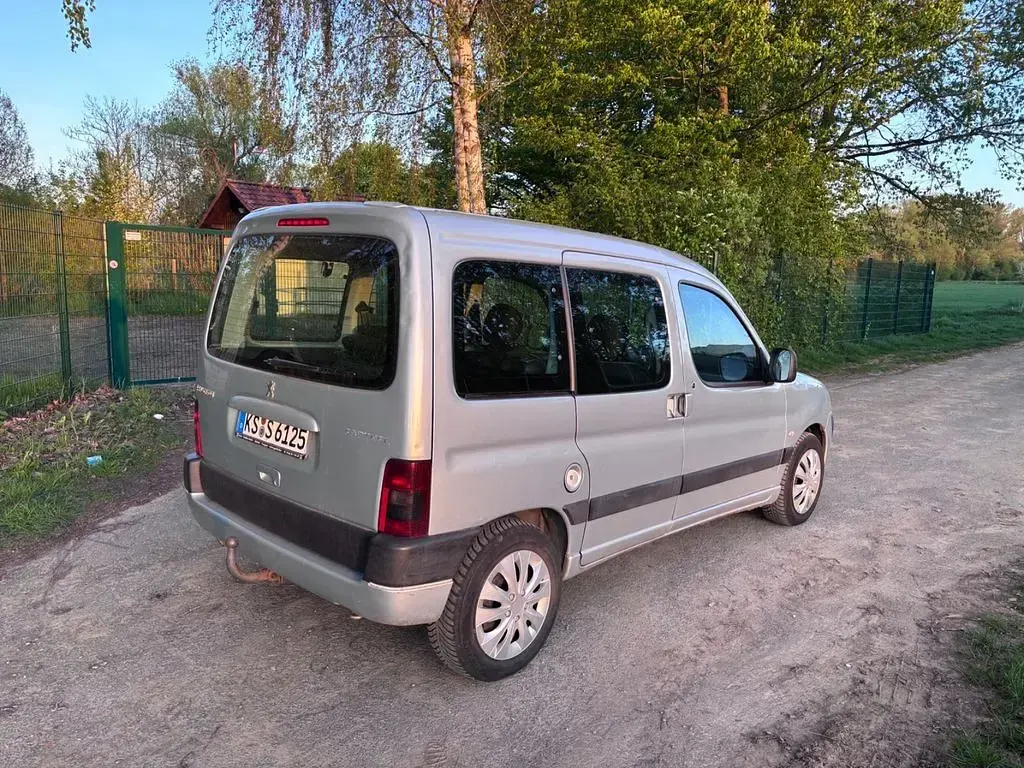 Gebraucht Peugeot Partner 75 PS (55 kW) 2002 Silber Van / Kleinbus