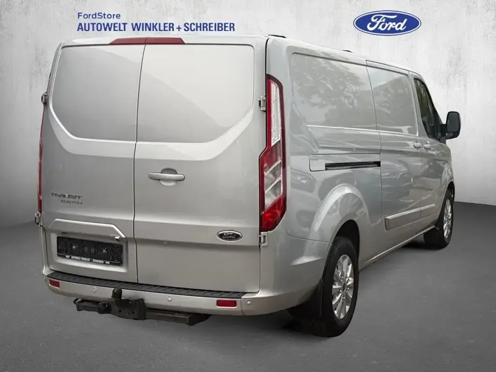 Gebraucht Ford Transit Custom Limited 170 PS (125 kW) 2022 Silber Van