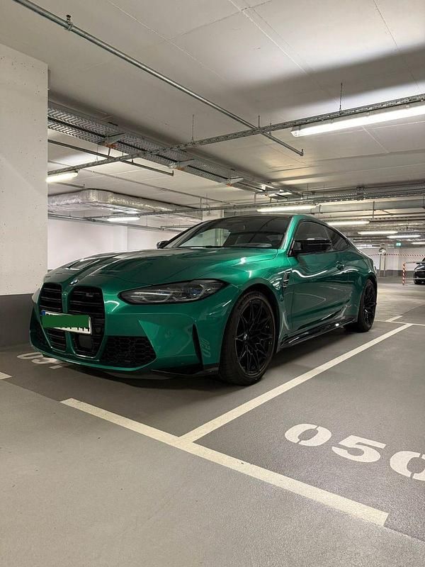 Grün Gebraucht 2021 BMW M4 Competition Edition Coupé | 64.900 € (Superpreis) - Bild 1/4