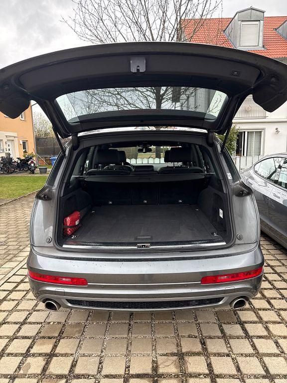 Gebraucht Audi Q7 Ambiente 245 PS (180 kW) 2015 Grau SUV