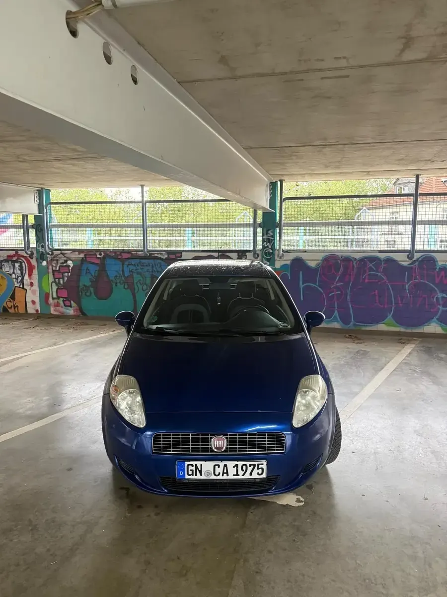 Gebraucht Fiat Punto 77 PS (56 kW) 2009 Blau Kleinwagen