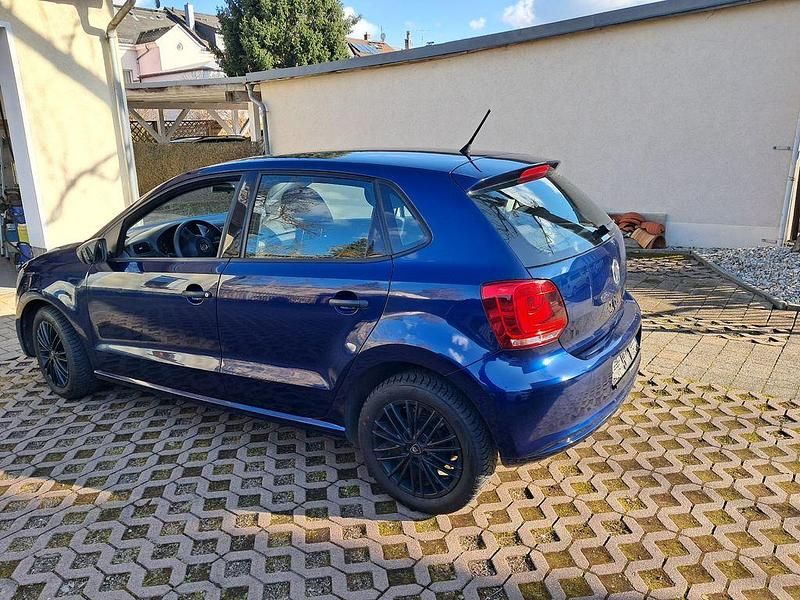 Gebraucht VW Polo Trendline 60 PS (44 kW) 2011 Blau Kleinwagen