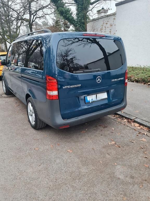 Gebraucht Mercedes Vito 190 PS (139 kW) 2015 Blau Van
