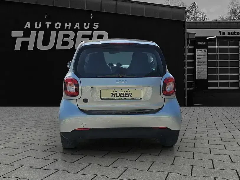Gebraucht Smart ForTwo Electric Drive 60 kW (82 PS) 2021 Silber Kleinwagen