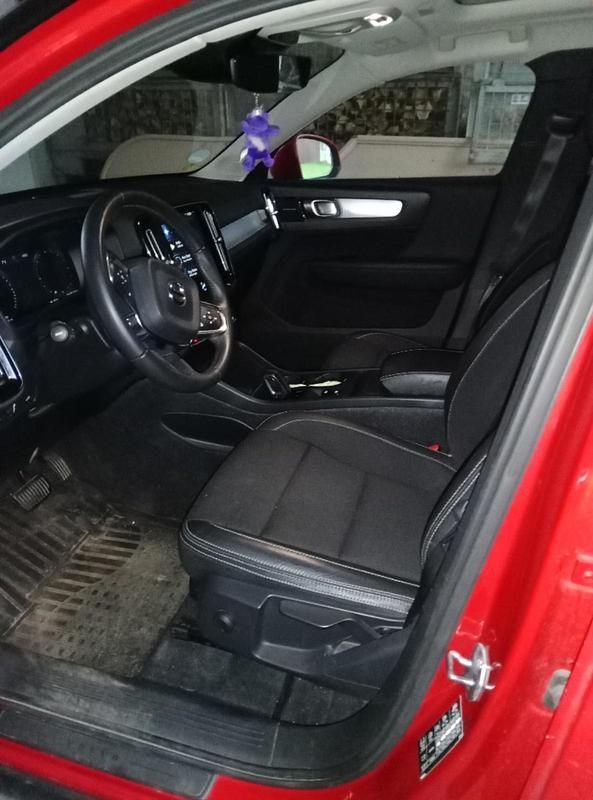 Gebraucht Volvo XC40 Momentum 190 PS (139 kW) 2019 Orange SUV