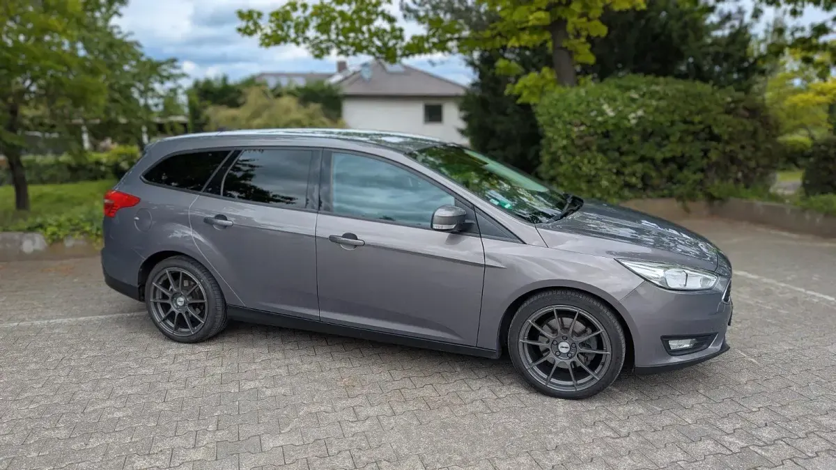 Gebraucht Ford Focus 150 PS (110 kW) 2015 Braun Kombi