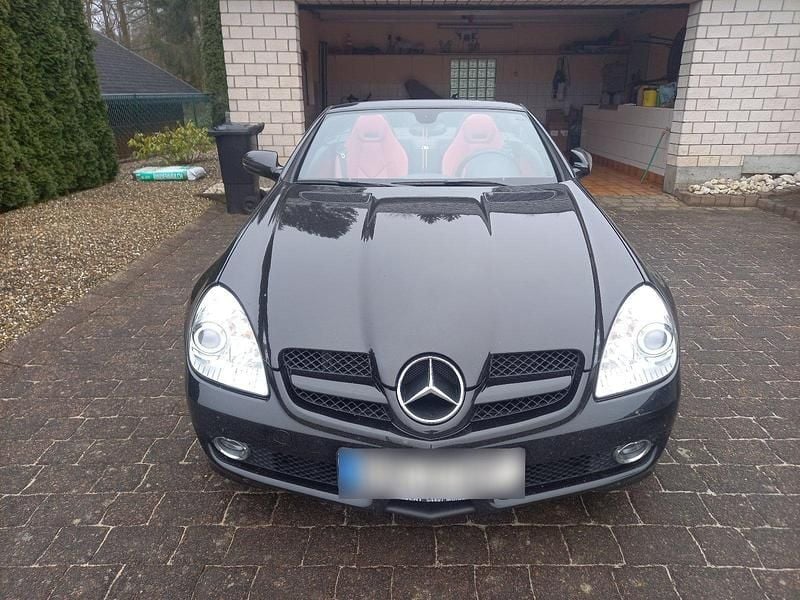 Gebraucht Mercedes SLK300 231 PS (169 kW) 2010 Schwarz Cabrio