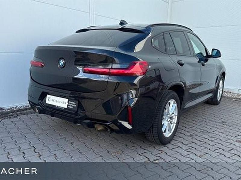 Gebraucht BMW X4 Efficient Dynamics 245 PS (180 kW) 2024 Saphirschwarz metallic SUV