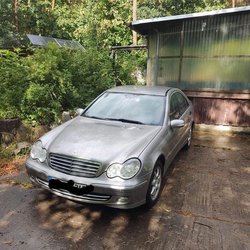 Gebraucht Mercedes C180 Classic 143 PS (105 kW) 2005 Silber Limousine
