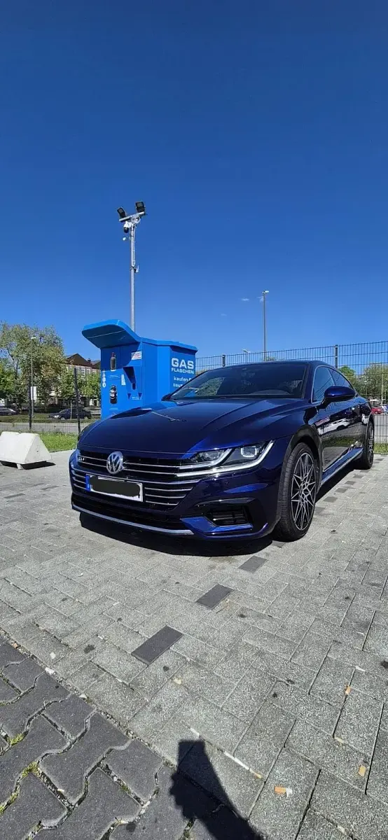 Gebraucht VW Arteon Edition 150 PS (110 kW) 2018 Blau Kleinwagen