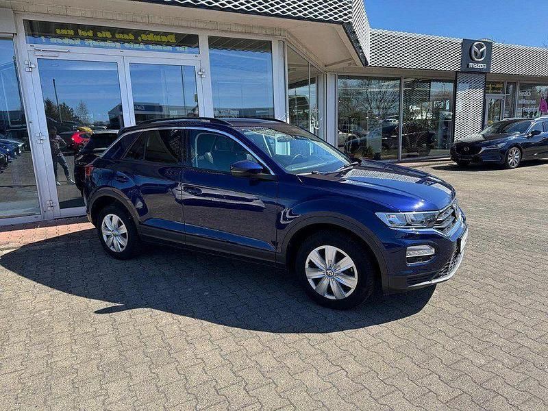 Gebraucht VW T-Roc Basis 150 PS (110 kW) 2018 Atlantic blue metallic SUV