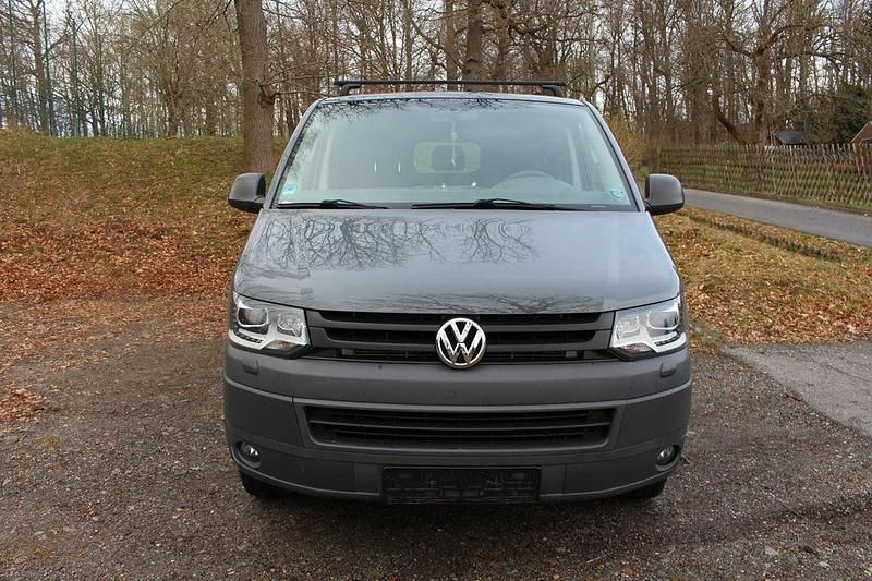 Gebraucht VW Transporter 140 PS (102 kW) 2013 Grau Van