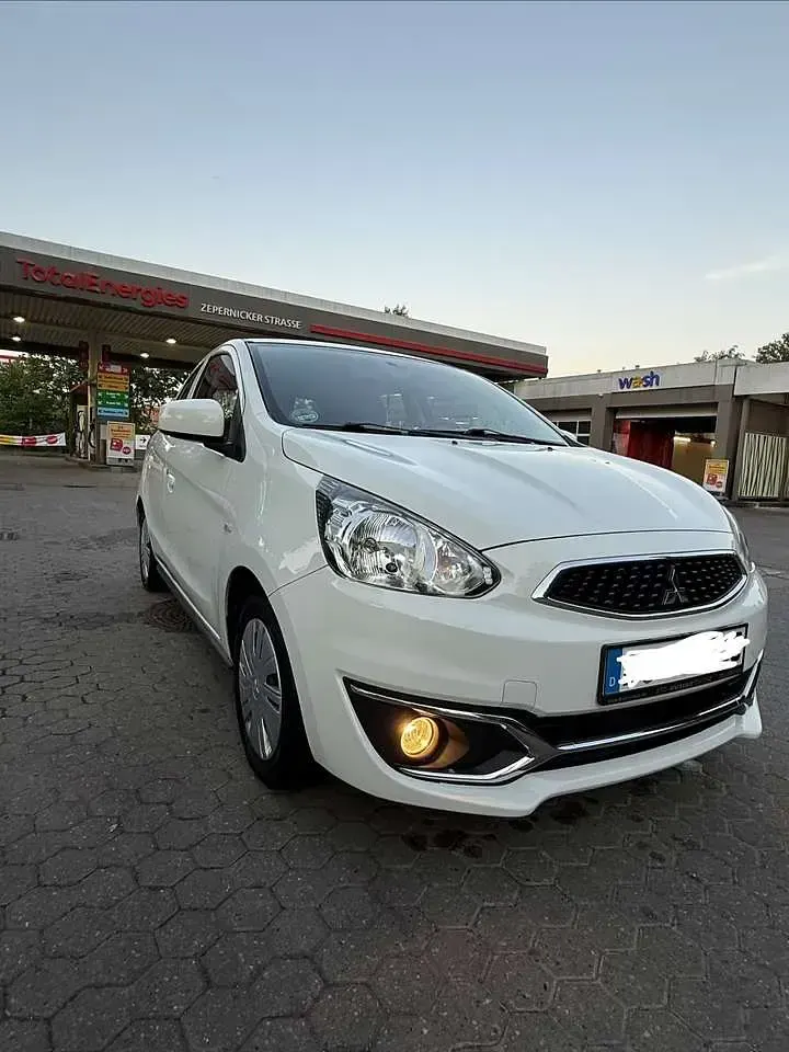 Gebraucht Mitsubishi Space Star 71 PS (52 kW) 2018 Weiß Kleinwagen