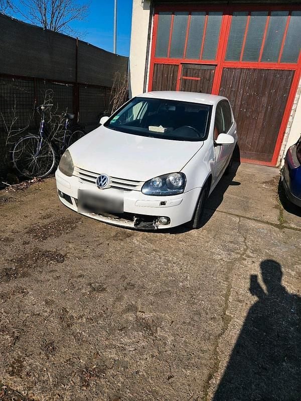 Gebraucht VW Golf V 102 PS (75 kW) 2007 Weiß Kleinwagen