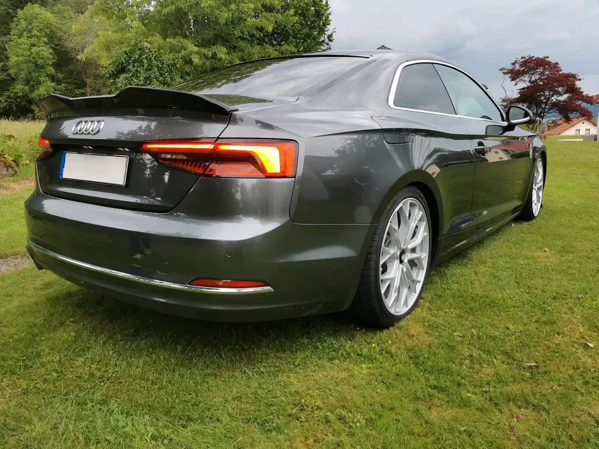 Gebraucht Audi A5 Design 190 PS (139 kW) 2017 Grau Coupé