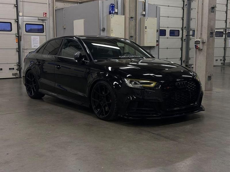 Schwarz Gebraucht 2016 Audi S3 Ambiente Limousine | 29.300 € - Bild 1/4