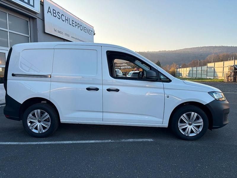 Neu VW Caddy 102 PS (75 kW) 2026 Weiß Van / Kleinbus