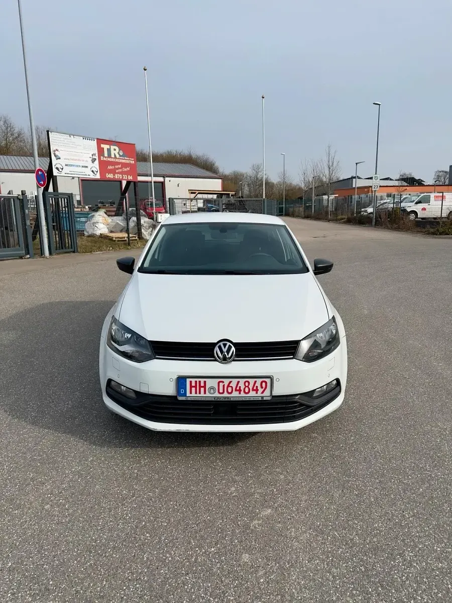 Second-hand VW Polo Trendline 60 CP (44 kW) 2014 Alb Berlinǎ