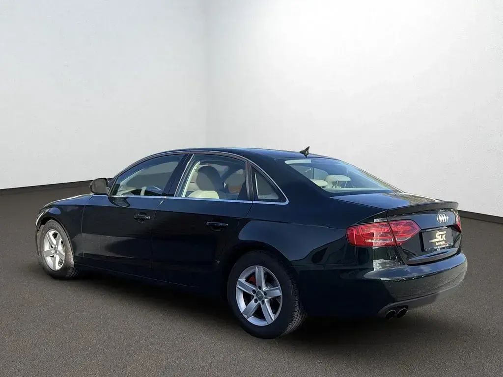 Używany Audi A4 Ambition 160 KM (117 kW) 2008 Zielony Sedan/Limuzyna