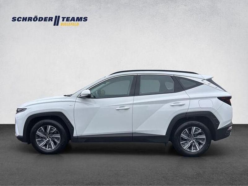 Gebraucht Hyundai Tucson Select 136 PS (100 kW) 2022 Weiß SUV