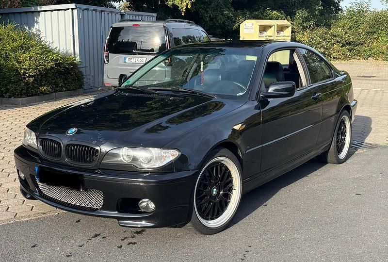 Schwarz Gebraucht 2005 BMW 320 Coupé | 4.500 € (Fairer Preis) - Bild 1/4