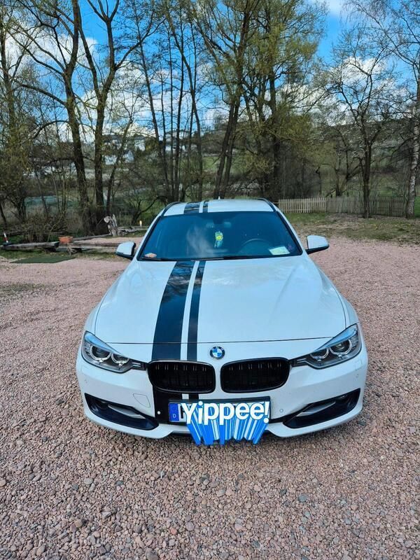 Weiß Gebraucht 2015 BMW 316 Sport Line Kombi | 10.500 € (Fairer Preis) - Bild 1/4