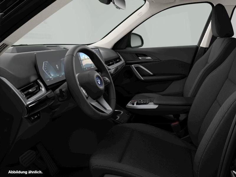 Neu BMW iX1 Performance 230 kW (313 PS) 2026 Schwarz SUV