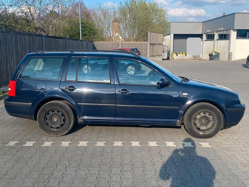 Gebraucht VW Golf IV Ocean 101 PS (74 kW) 2003 Blau Kombi
