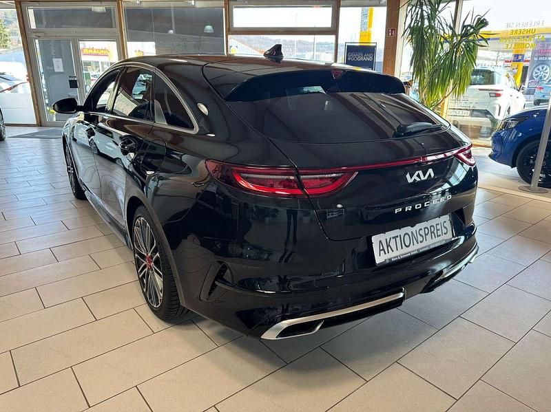 Neu Kia ProCeed GT-Line 140 PS (102 kW) 2025 (1k) zilinaschwarz met. Kombi