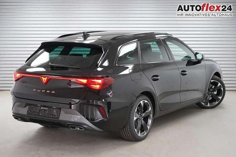 Midnight black metall... Neu 2025 Cupra Leon Kombi | 34.440 € (Fairer Preis) - Bild 1/4