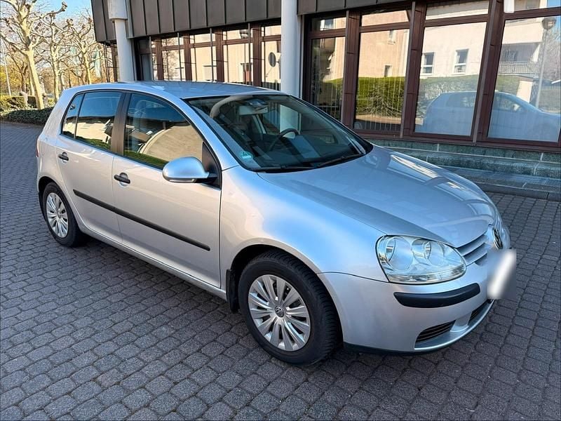 Gebraucht VW Golf V 74 PS (54 kW) 2004 Silber Kleinwagen