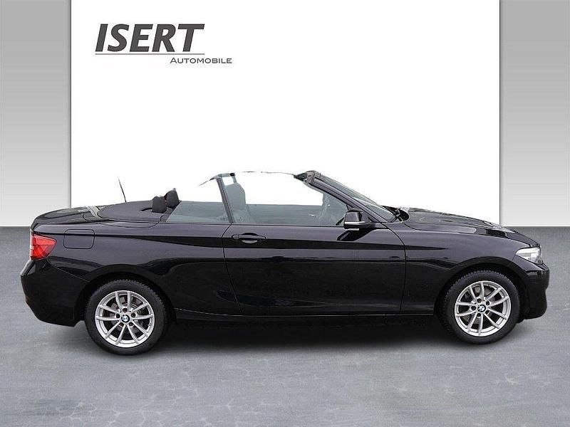 Gebraucht BMW 220 Advantage 184 PS (135 kW) 2018 Schwarz Cabrio