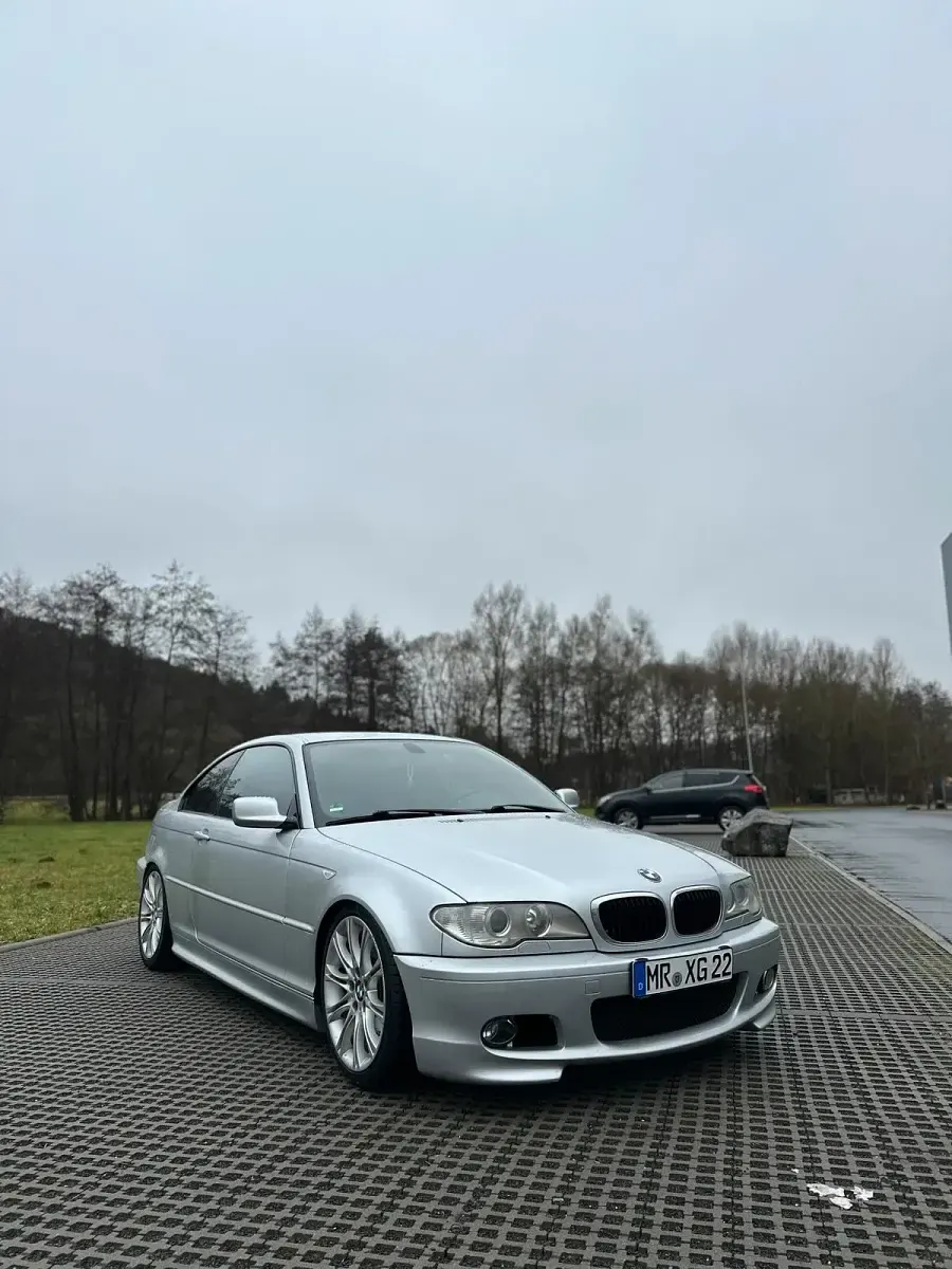 Gebraucht BMW 320 M Sport 150 PS (110 kW) 2005 Silber Coupé