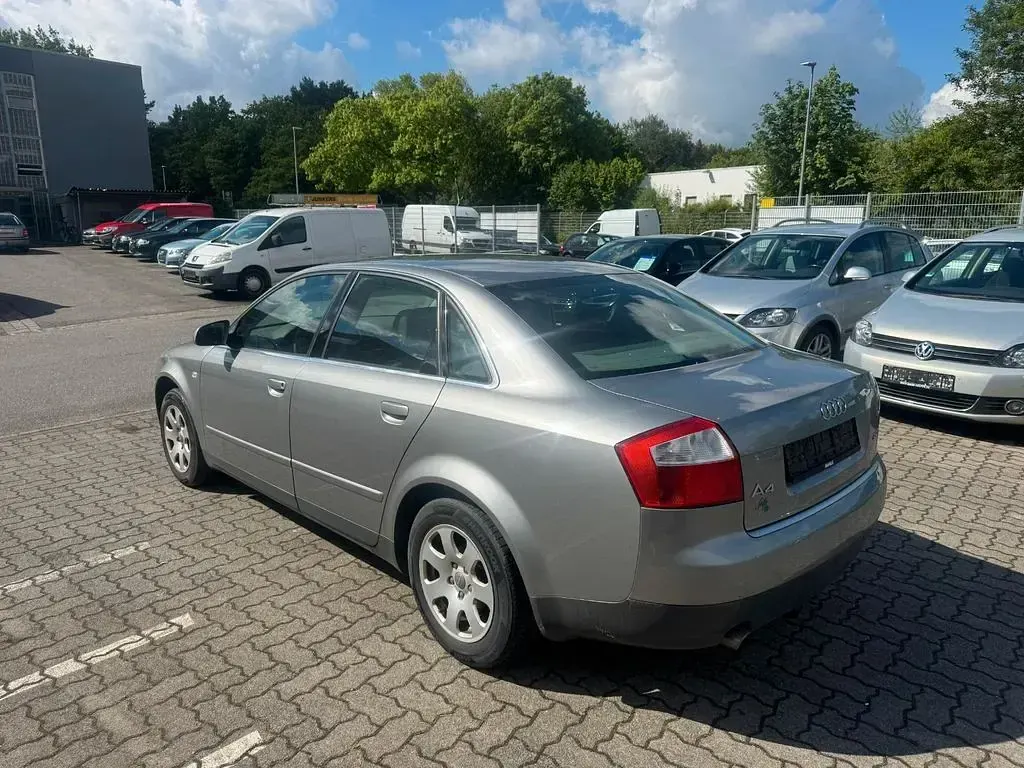 Occasion Audi A4 131 ch (96 kW) 2001 Gris Berline