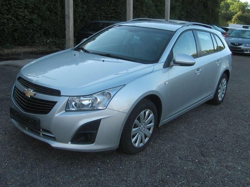 Silber Gebraucht 2013 Chevrolet Cruze LS Kombi | 2.490 € (Guter Preis) - Bild 1/4