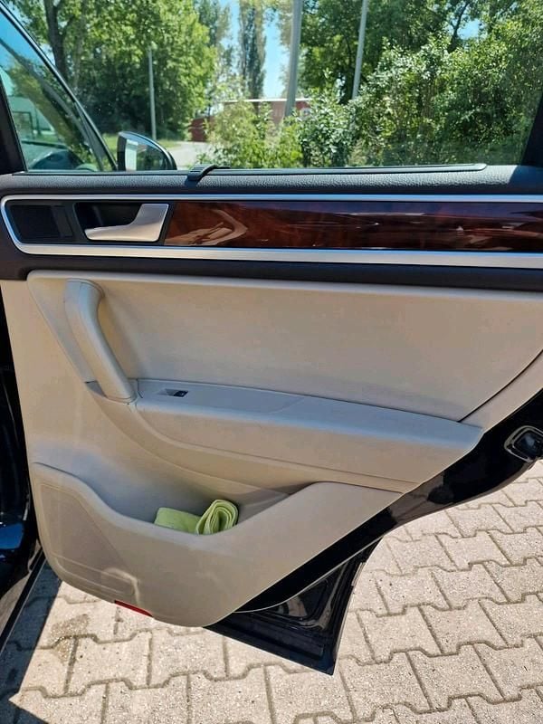 Gebraucht VW Touareg 245 PS (180 kW) 2012 Schwarz SUV