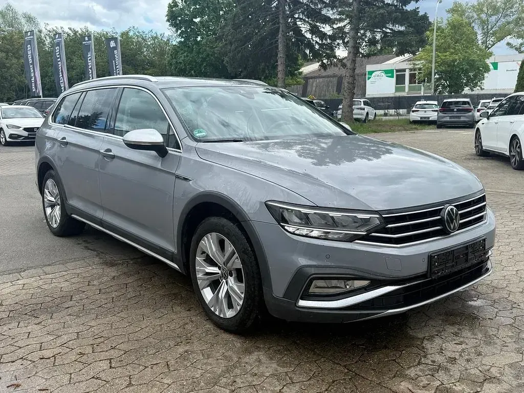 Gebraucht VW Passat Alltrack 200 PS (147 kW) 2023 Grau Kombi