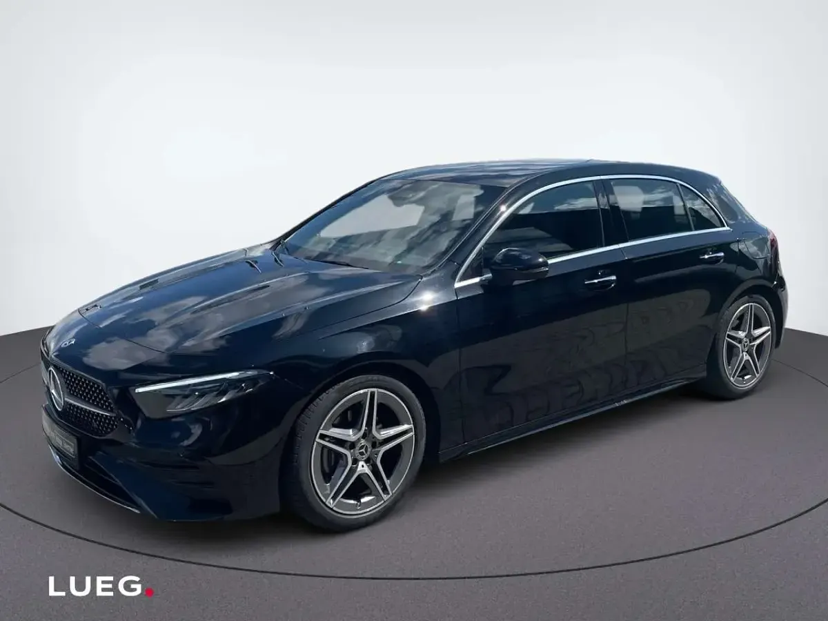 Gebraucht Mercedes A180 AMG 136 PS (100 kW) 2025 Schwarz Limousine