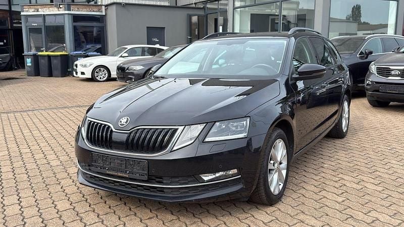Schwarz Gebraucht 2020 Skoda Octavia Style Kombi | 13.999 € (Guter Preis) - Bild 1/4