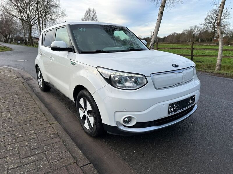Weiß Gebraucht 2015 Kia Soul EV SUV | 7.299 € (Fairer Preis) - Bild 1/4
