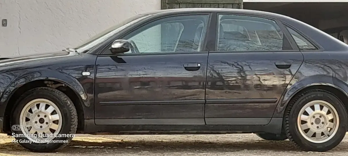 Gebraucht Audi A4 105 PS (77 kW) 2001 Blau Limousine