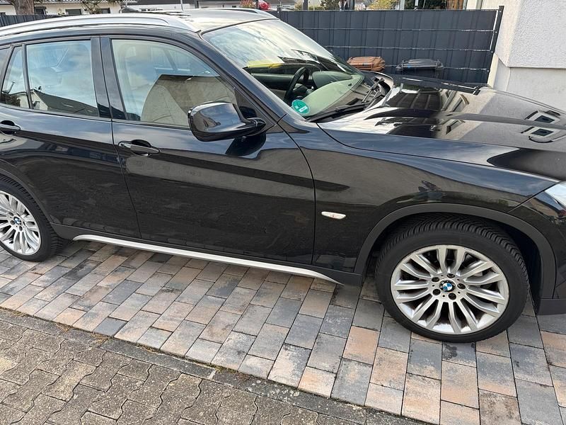 Gebraucht BMW X1 177 PS (130 kW) 2010 Schwarz SUV