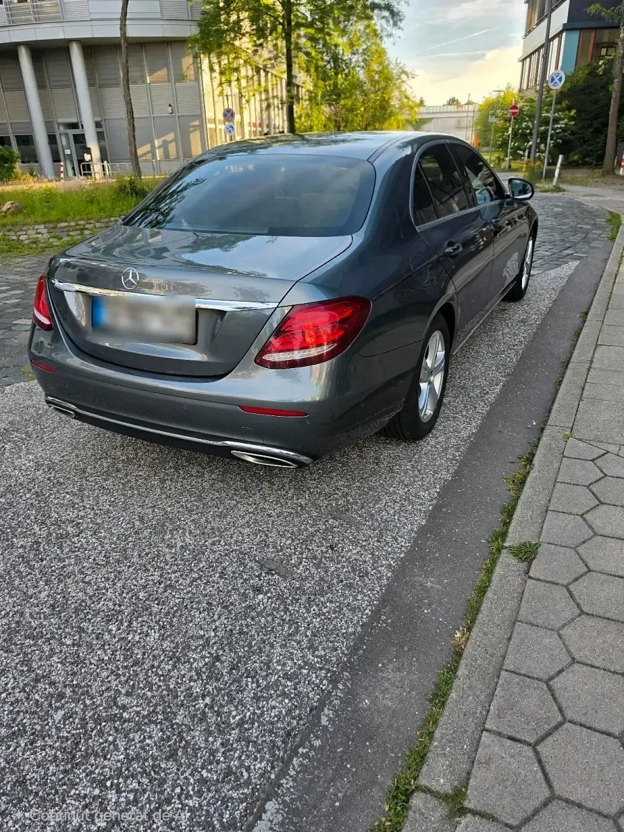 Gebraucht Mercedes E200 184 PS (135 kW) 2016 Grau Limousine