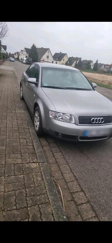 Silber Gebraucht 2002 Audi A4 Kombi | 1.600 € (Guter Preis) - Bild 1/4
