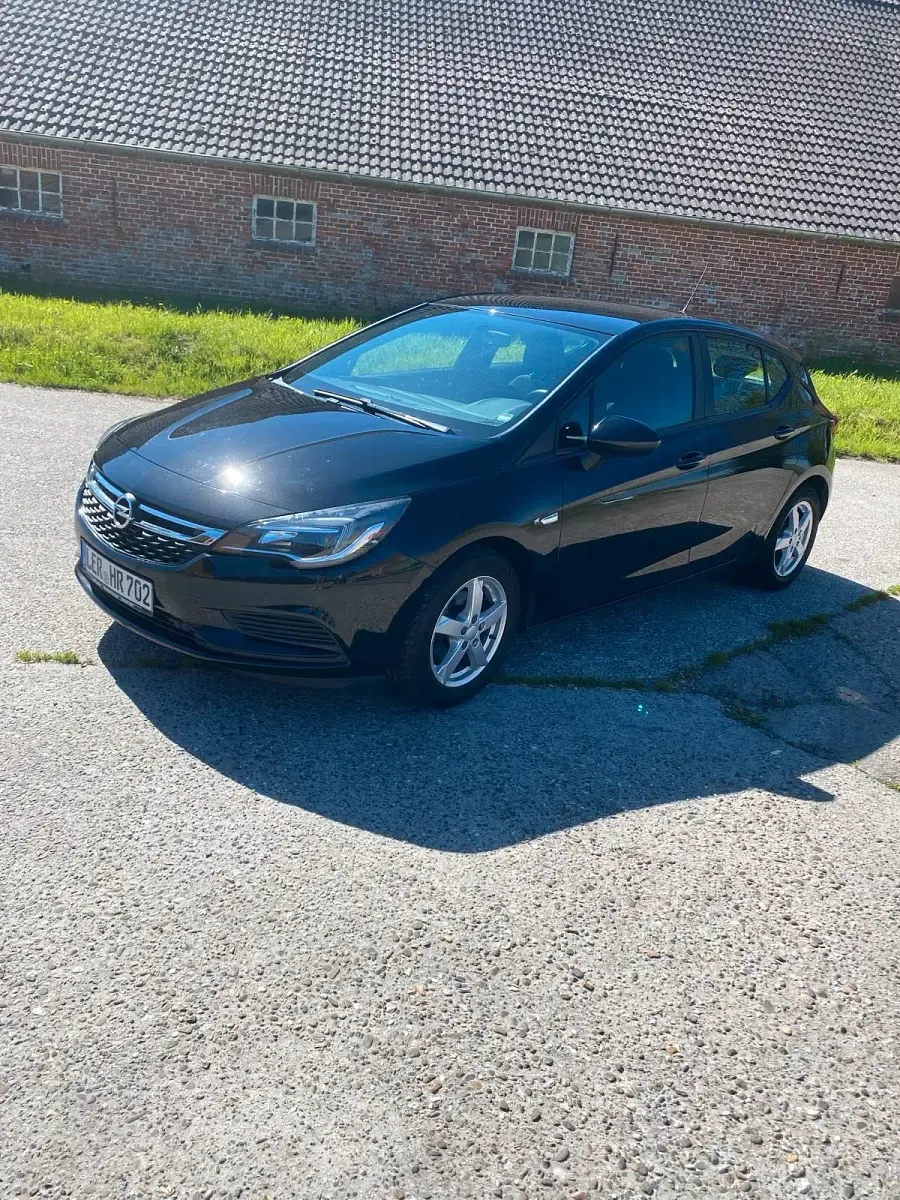 Brugt Opel Astra 105 HK (77 kW) 2016 Sort Hatchback
