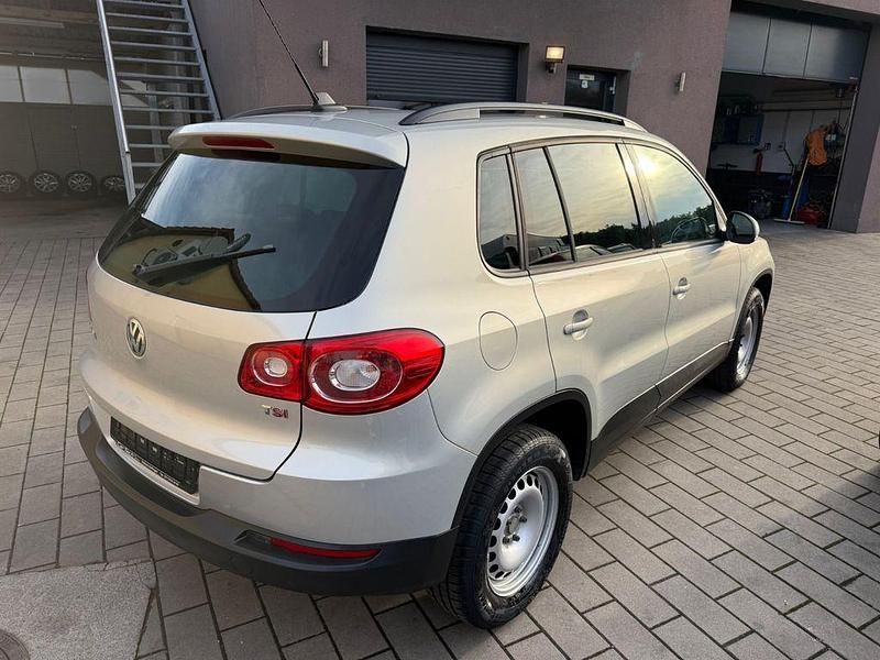 Gebraucht VW Tiguan Trendline 150 PS (110 kW) 2009 Silber SUV